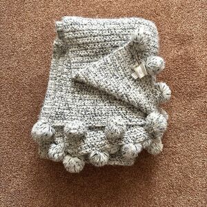 Pottery Barn Pom Pom Throw Blanket Heathered Gray Cozy Cabin Lodge